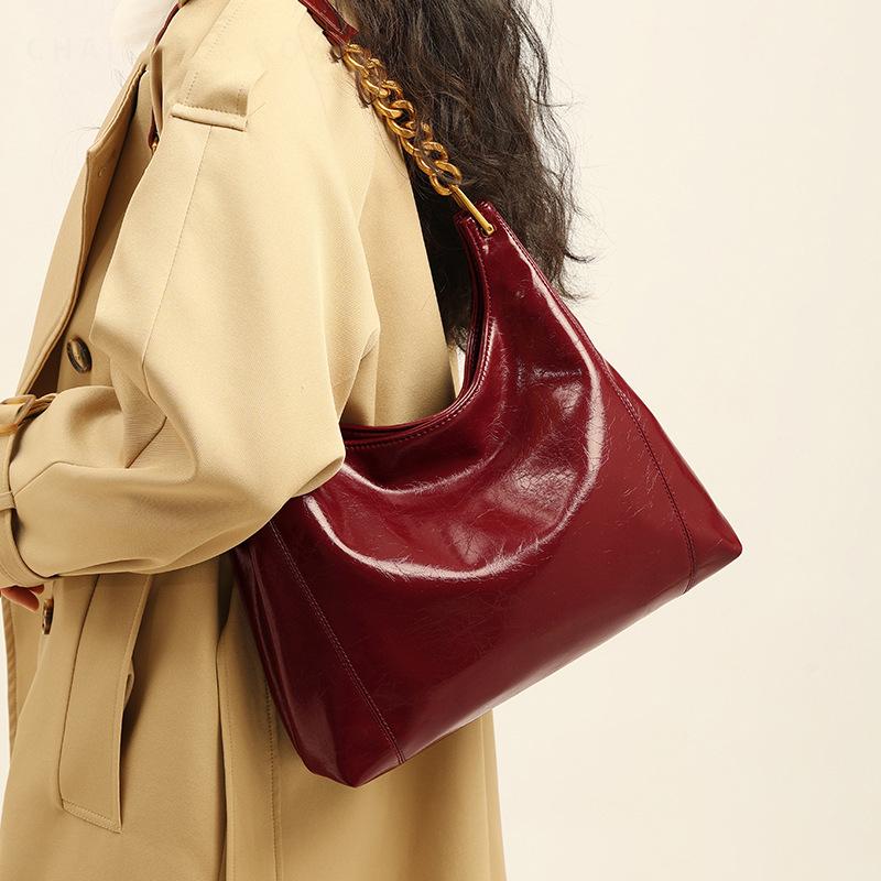 

Premium tote bag large capacity women s bag 2025 new shoulder armpit bag red wedding bag bridal bag tide