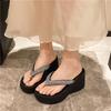 Fashionable Flip-flops for Women in Summer 2025: Simple Rhinestone Fairy Style for Petite Women with Thick Soles and Wedge Heels