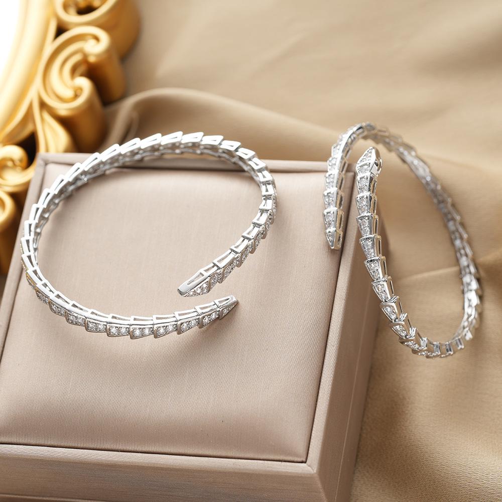 High-End Starry Sky Diamond-Studded Snake-Shaped Open Bracelet