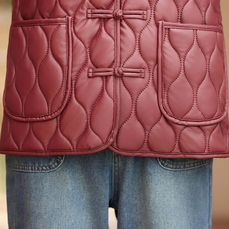 Chinese-style Mother Plus Velvet Jacket, PU Leather, Windproof Clothes, Autumn and Winter Age-reducing Retro Cotton-padded Clothes