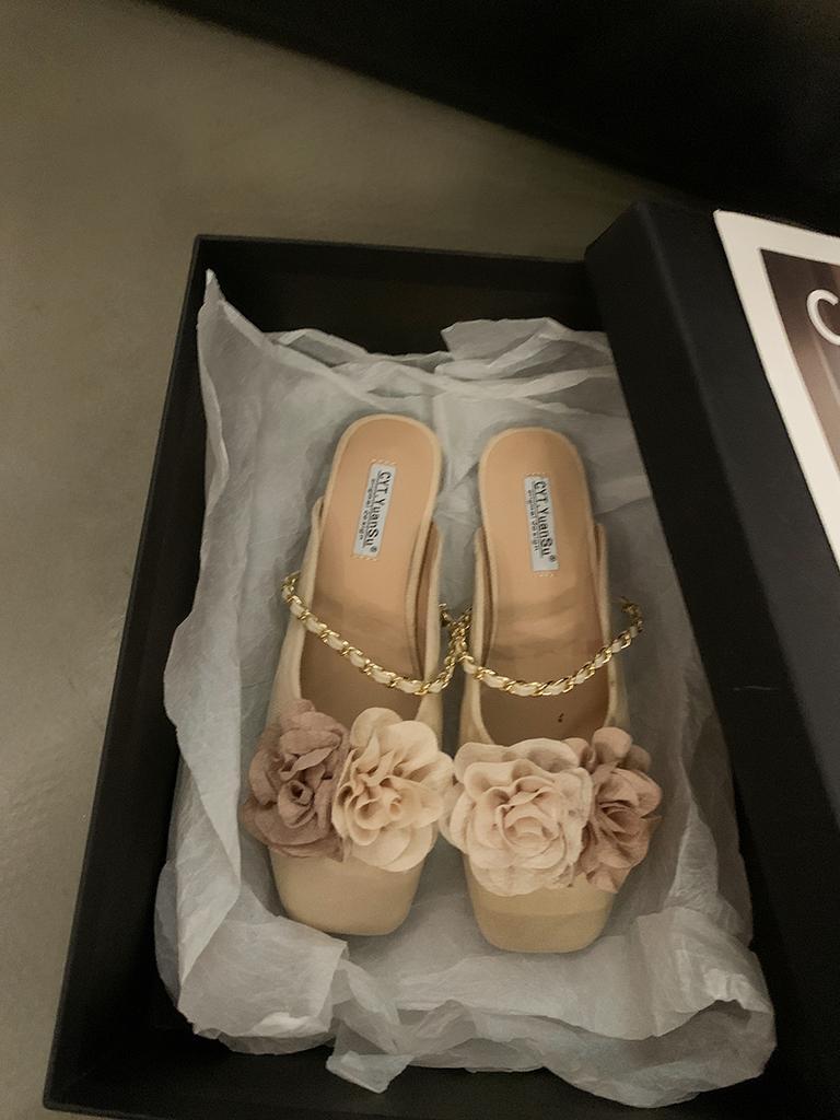Flat bottom new Chinese style flat bottom bag head half support shoes women's shoes wear 2025 new Internet celebrity explosion temperament small sand