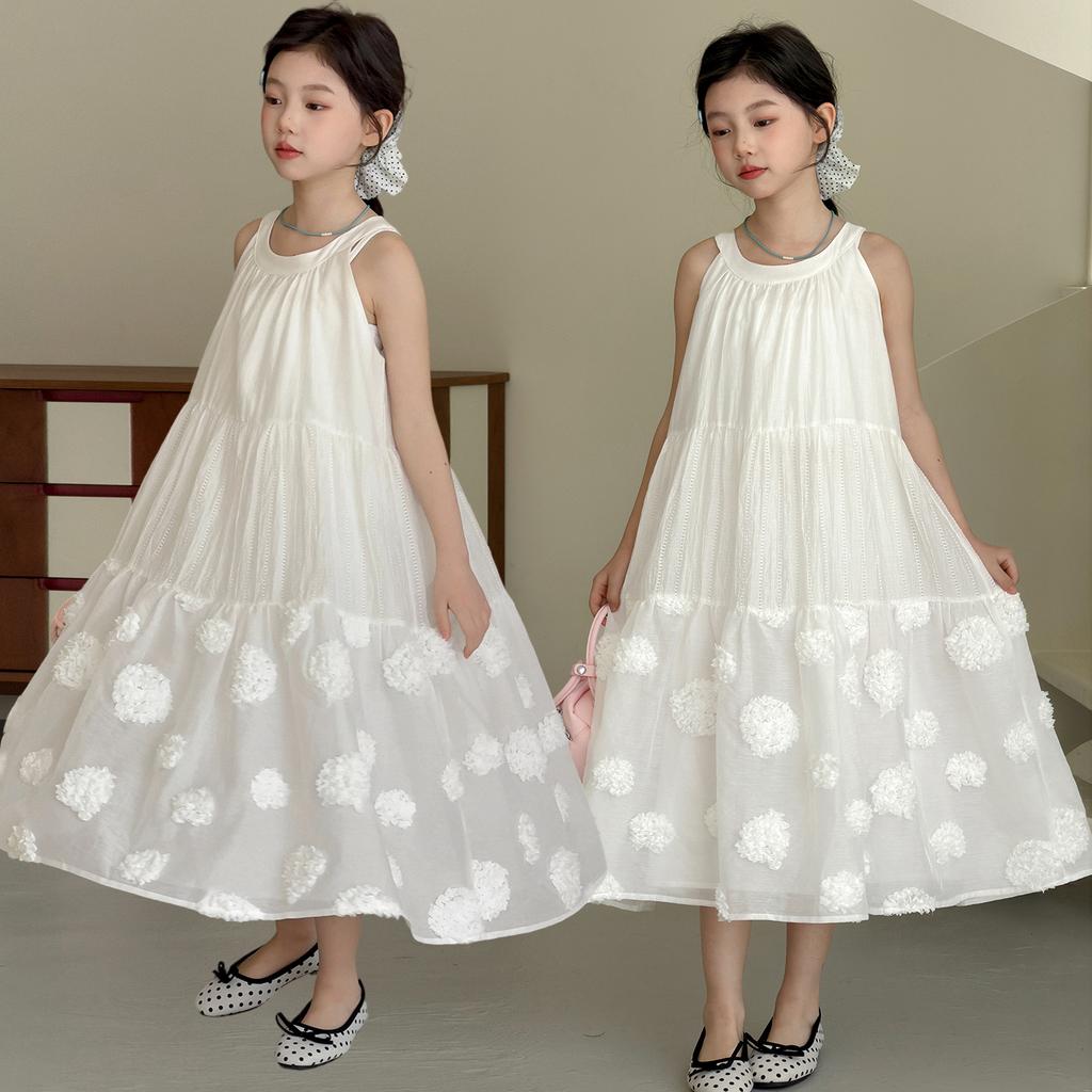 French sweet style sleeveless dress for girls in summer 2026, white three-dimensional flower long dress, vacation style princess dress