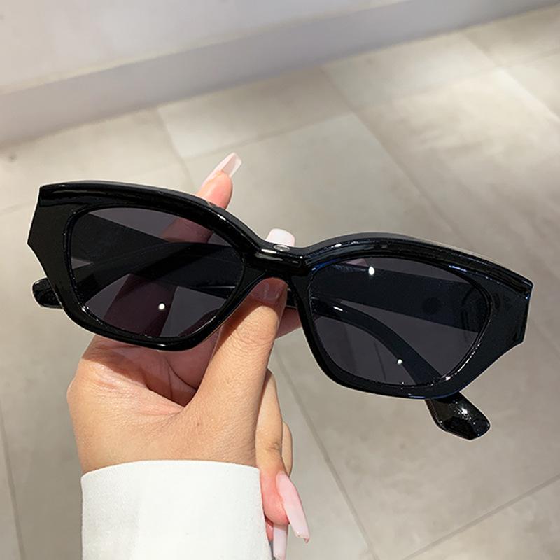 Vintage Fashion Small Frame Cat Eye Sunglasses Women For Men Trend Pink Sun Glasses Punk Luxury Brand Designer Retro Sexy Shades