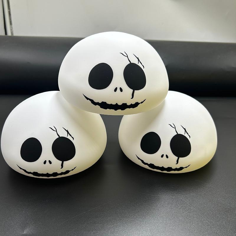 

Halloween skull silicone lamp toy ornament lantern creative atmosphere lantern party luminous pat lamp белый