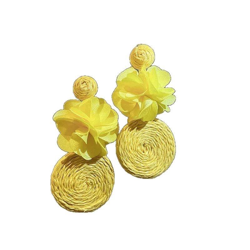 Women's Trendy Unique Fabric Flower Pendant Round Exaggerated Earrings 2025 Seaside Vacation Style Photo Shoot Face-slimming