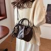 Niche Textured Bag Women's 2025 New Winter Shoulder Messenger Bag High-end Portable Pleated Cloud Bag