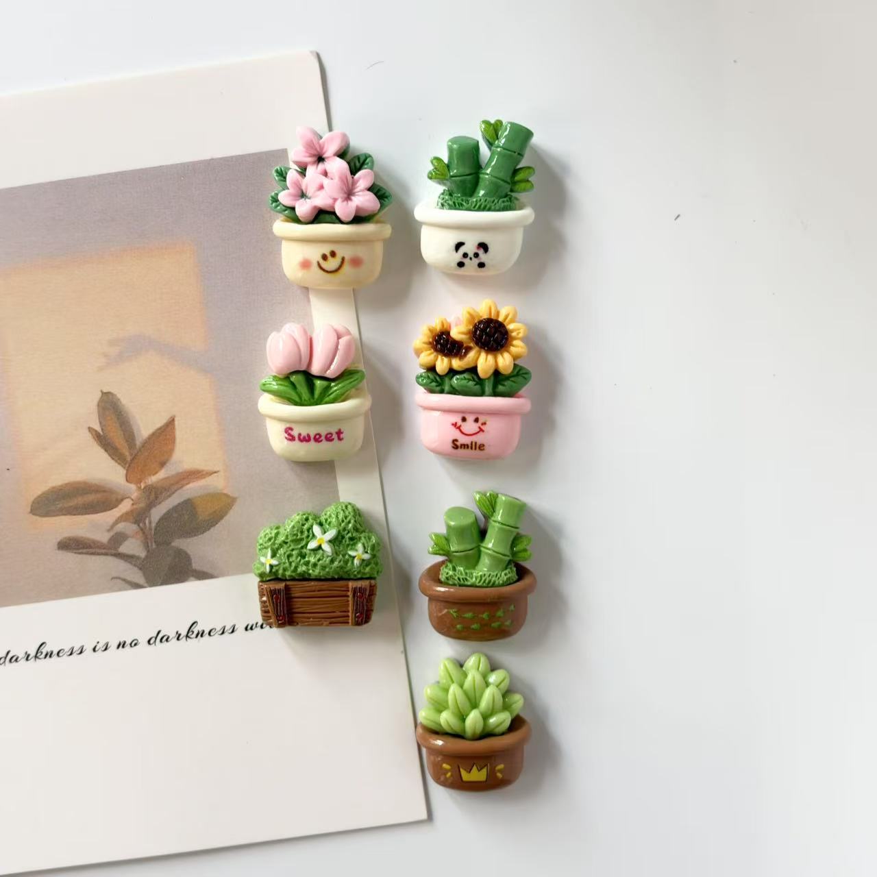 Mini Cactus Potted Plant Resin Fridge Magnet Home Decoration Magnet Photo Fixing Magnet