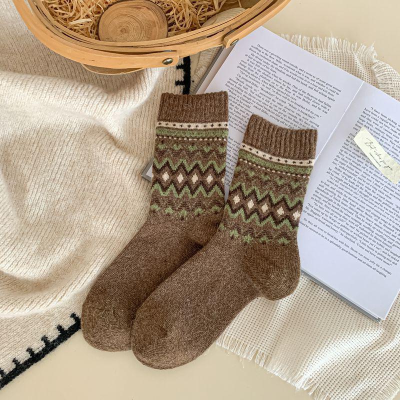 Women's Retro Fair Isle Wool Socks - Mid-Calf, Thick, Warm Autumn/Winter Style, Japanese Literary Design