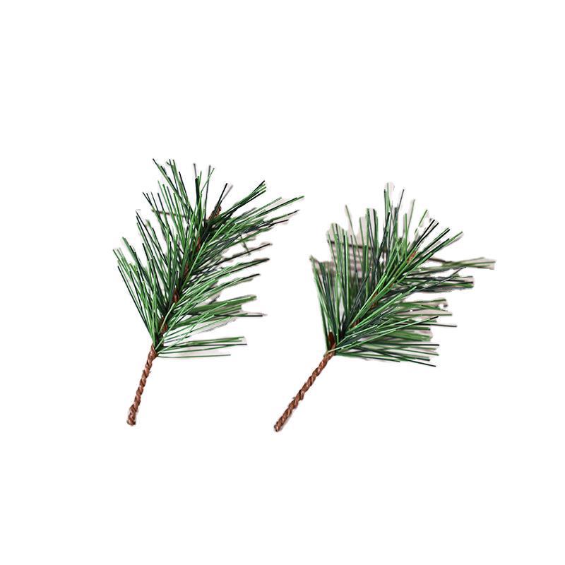 DIY Christmas Pine Branch Decoration: Pine Needle Cuttings for Tree Accessories