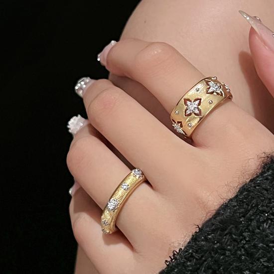 Elegant French Court-Style Index Ring for Women - Hollow Design, Luxurious, Adjustable, High-Quality Texture, Fashionable.