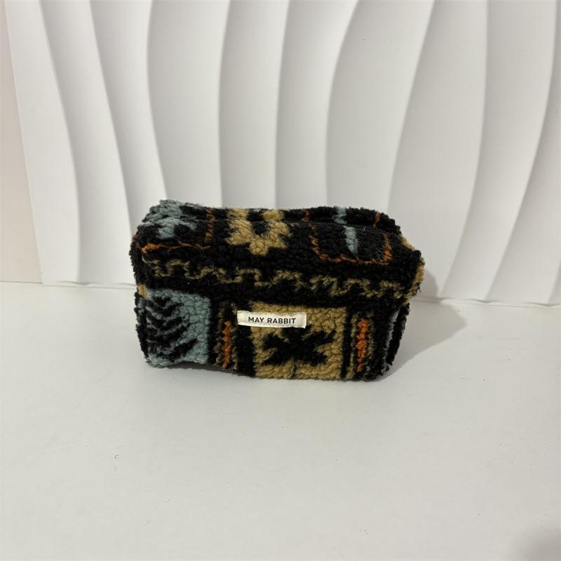 New Plush Makeup Bag Travel Cosmetic Organizer Bags Lipstick Pouch Large Capacity Wash Bag Student Stationery Box Pencil Case