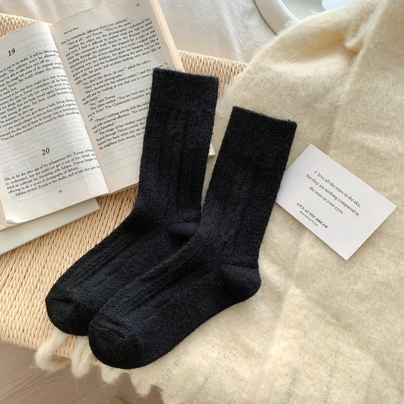 

Twist Wool Socks Children S Simple Cashmere Socks Women S Winter Thickened Warm Flanged Japanese Stacking Socks One size fits all чорний