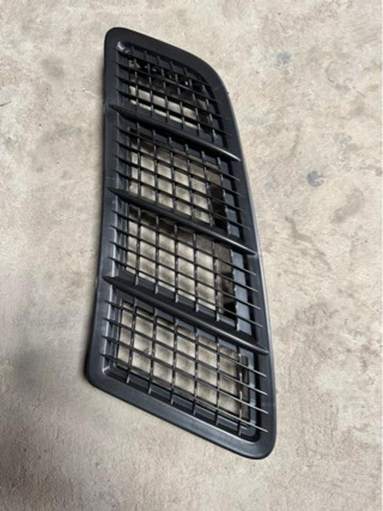Compatible Mercedes Hood Vent W172 (172 880 0185L/172 880 0285R) 560SEL Fog Light Frame
