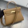 2026 nova bolsa de couro togo com alça larga para ombro, bolsa de mão de couro bovino de primeira camada, bolsa feminina original para ombro único e transversal