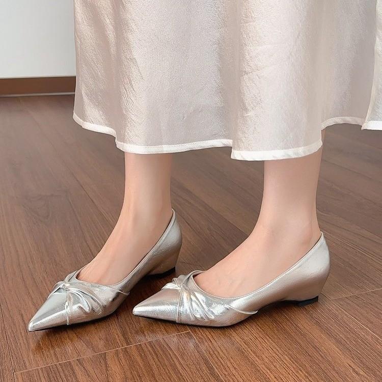 Pointed Shoes Women Summer Soft Sole 2025 New Women's Shoes Shallow Mouth Scoop Shoes Flat Heel Solid Color Leather Flats