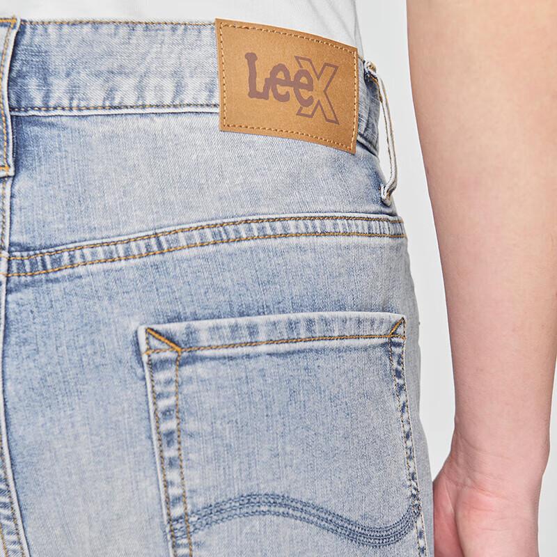 Lee Men's Lightweight Straight-Leg Denim Jeans