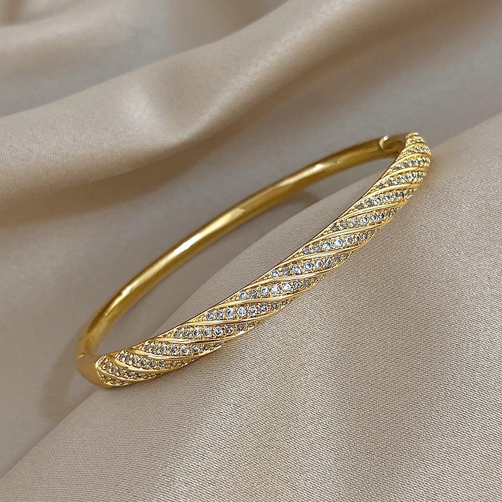 Luxury Twisted Micro Inlaid Zircon Cuff Bracelets for Women Fashion Gold Plated Copper Stacked Bangle Bracelet Jewelry Gifts