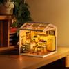 Robotime Plastic Doe-het-zelf Miniatuur Huis Kit, Poppenhuis, Miniatuur Voedsel Speelgoed, Poppenhuis met LED Verlichting, Cadeau, Knutselmontage Vereist "Super Creator" (DW