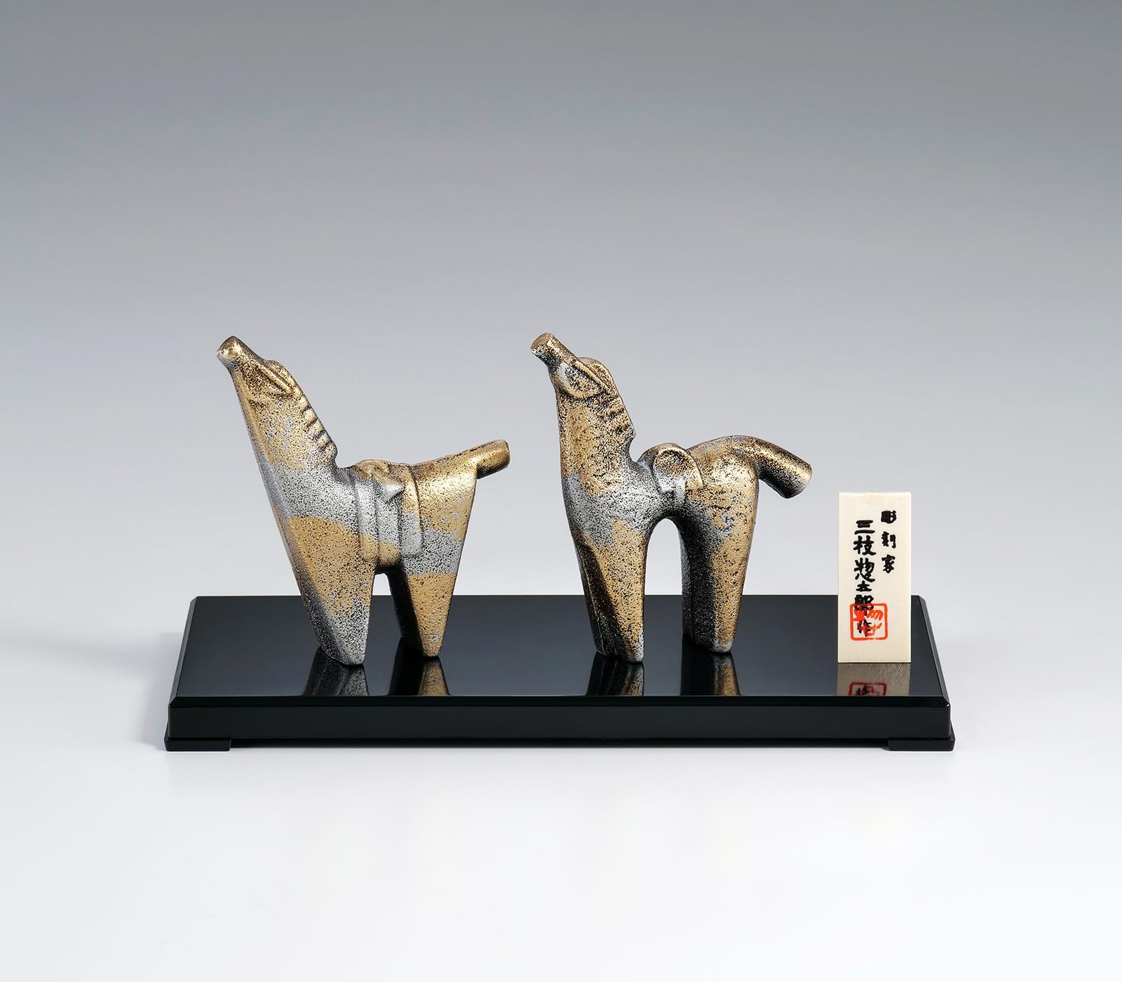 

Takenaka Bronze 2026 Zodiac Year of the Horse by Sculptor Sotaro Saegusa, Traditional Art and Craft [Hoyu]