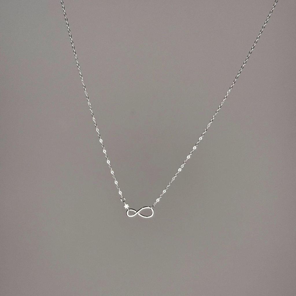 S925 Infinity Symbol Necklace for Women - Elegant High-End Light Luxury Ins Style Exquisite Collarbone Chain