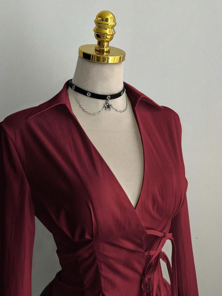 Spicy Girl High-End Slim Fit White Shirt for Women: Chic Long Sleeve, Waist-Cinching, Spring/Autumn Cardigan Top