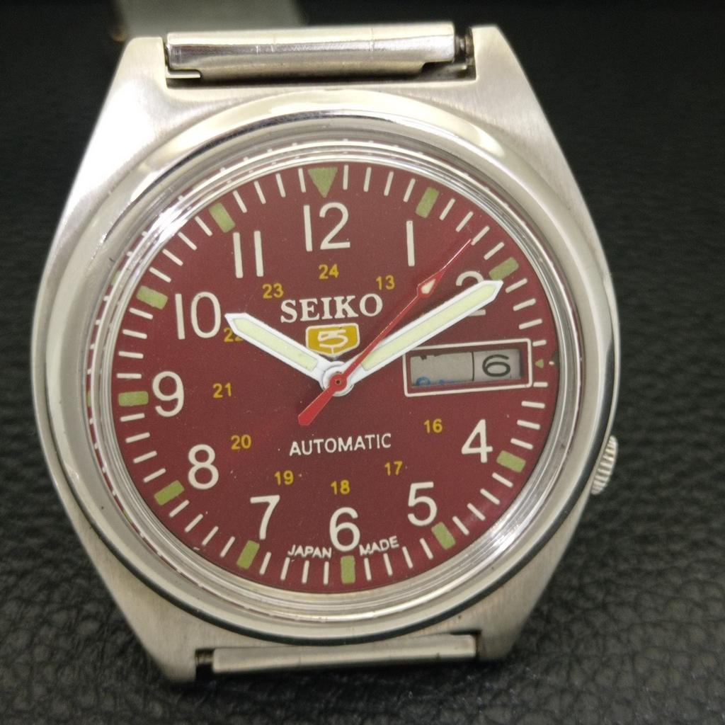 GENUINE VINTAGE AUTOMATIC SEIKO 5 JAPAN 7009A MENS MAROON DIAL WATCH A702403-5