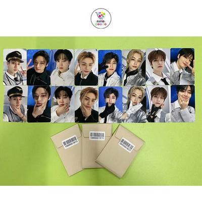 ΠΙΛΟΤΟΣ : FOR MERCH Επίσημη Φωτοκάρτα