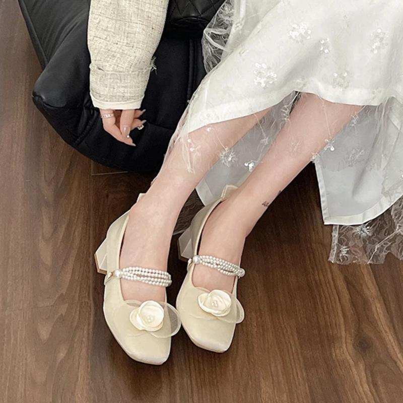 Fashion 2024 New Chinese Sweet Flower Women Shoes Simple and Gentle Style Coarse Heel Camellia Mary Jane Shoes French Silk Wedding Shoes
