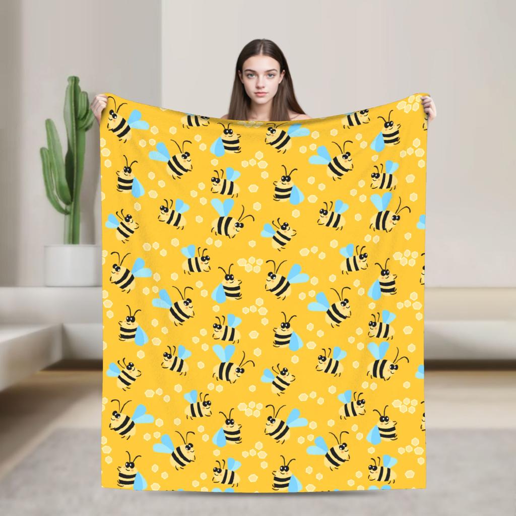Bee in honeycomb and flowers Flannel Blankets  Soft Throw Blanket for Bedroom Camping Street Trend Bedspread Sofa Bed Cover