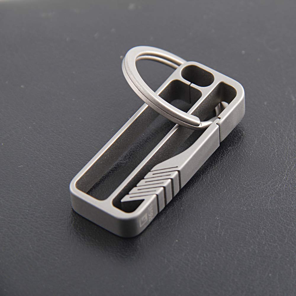 FEGVE Titanium Keychain Keychain Carabiner Belt Clip Key Tool for Home Camping Hiking Traveling Anti-Lost Multi-Function (TI032-C-10mm)