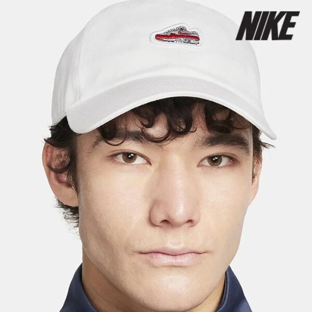 Cap /W3-FN4402-100 / Club Unstructured Air Max 1 Cap FREE