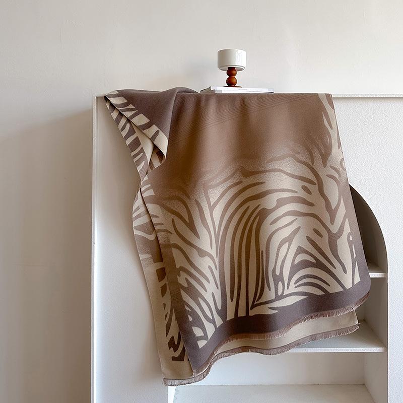 

Шарф из кашемира высокого класса, женский зимний, универсальный, осенне-зимний, в зарубежном стиле, шаль 190*65cm зелёный