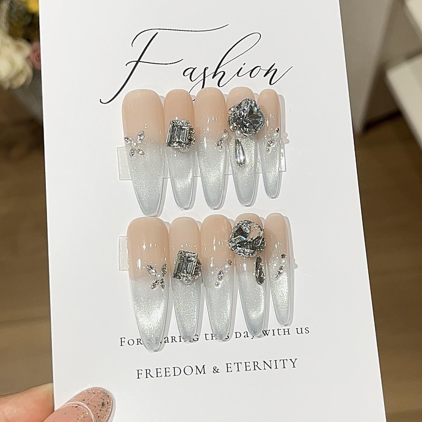 

Pentaxia Stars Advanced Cold Gradient Ice Прозрачный Синий Кошачий Глаз Бутик K9 Куча Дрель Носить Броню L