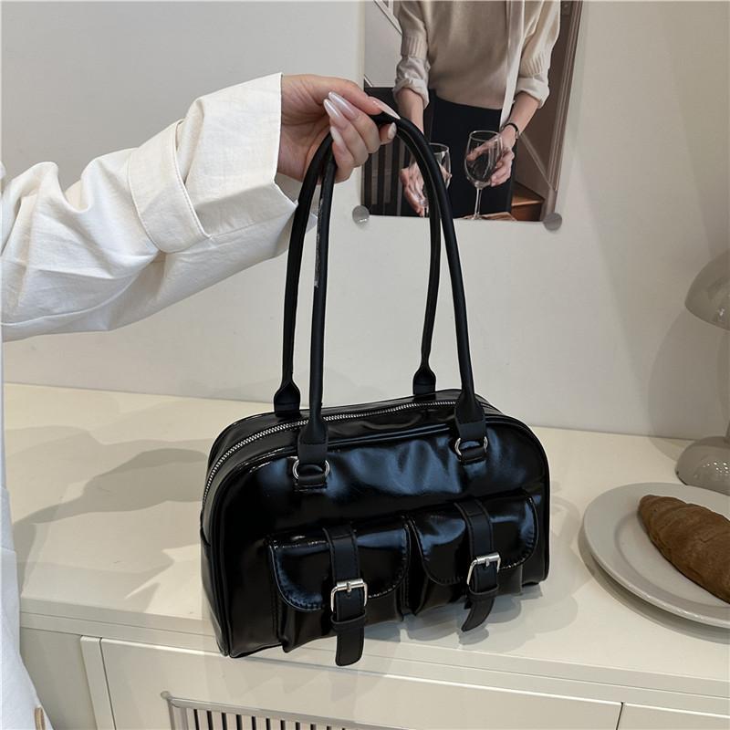 

Нишевая ретро простая сумка-подмышка из маслянистой кожи однотонная женская личность повседневная модная трендовая новая осенняя сумка на плечо чёрный