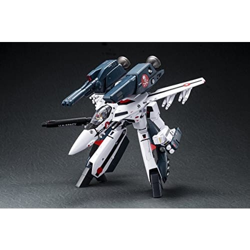 Super Dimension Fortress Macross: Do You Remember Love? 1/60 Scale Fully Transformable VF-1S Strike Valkyrie (Hikaru Ichijo) Movie Ver. Pre-painted Fi