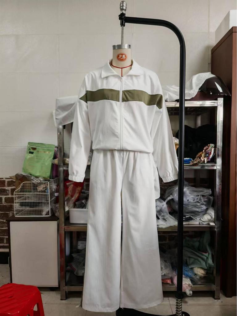 Autumn/Winter 2025 Women's Color Block Sports Suit: Casual Two-Piece Set for Commute