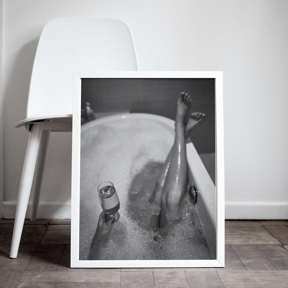 Toaletă modernă, femeie sexy, imprimeuri pe pânză, bar, fată, băutură, baie, afișe, modă, negru, alb, şampanie, pictură, decor