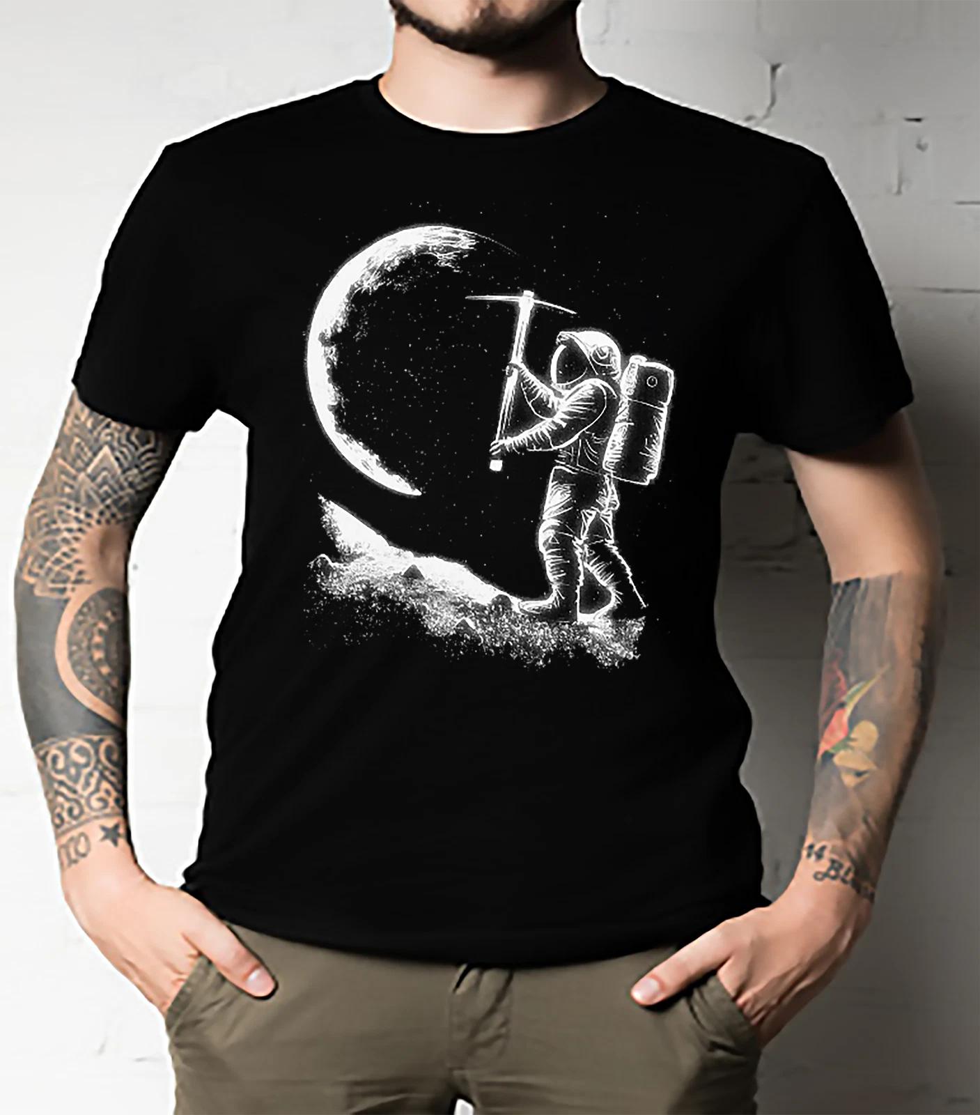 Men s and Women s T-shirts Astronaut Moon Extraction Mounted Print M