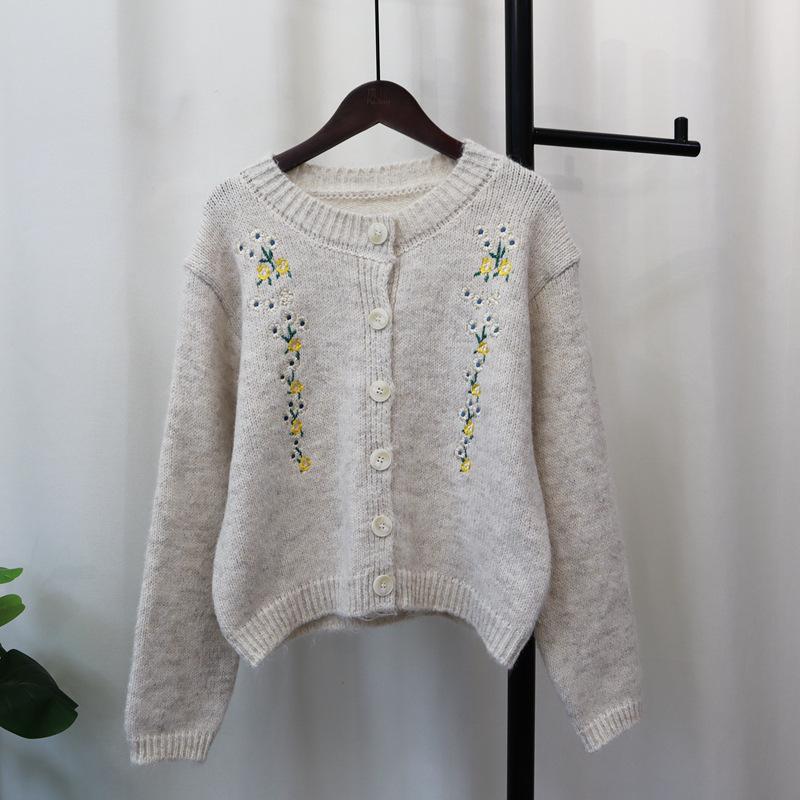 Autumn and Winter New Sweet Age-reducing Crew Neck Embroidered Knitted Cardigan Soft Waxy Sweater Jacket Women