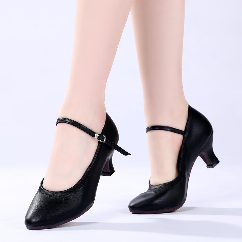 Nové dámské boty pro moderní tanec Ženy Dívky Taneční boty Na vysokém podpatku Sálové Latinskoamerické taneční boty pro ženy 5,5 cm podpatek