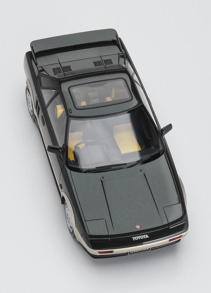 Hasegawa Toyota MR2 Early Model Plastic Model Kit HC51 1/24 (AW11) G-Limited (Moonroof)