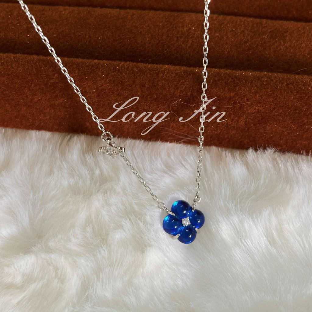 Treating Pool Natural Fritillary Four Leaf Flower Necklace Retro Light Luxury White High-End Flower Clavicle Chain