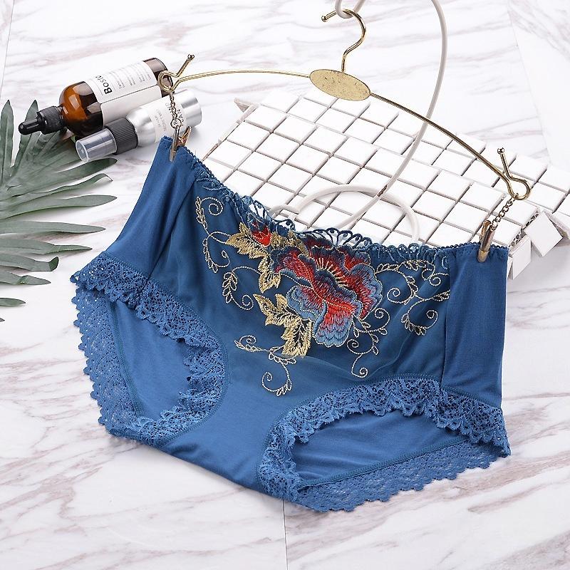

Ladies Summer New Peony Flower Embroidery Stitching Comfortable Waist Triangle Briefs One size синій