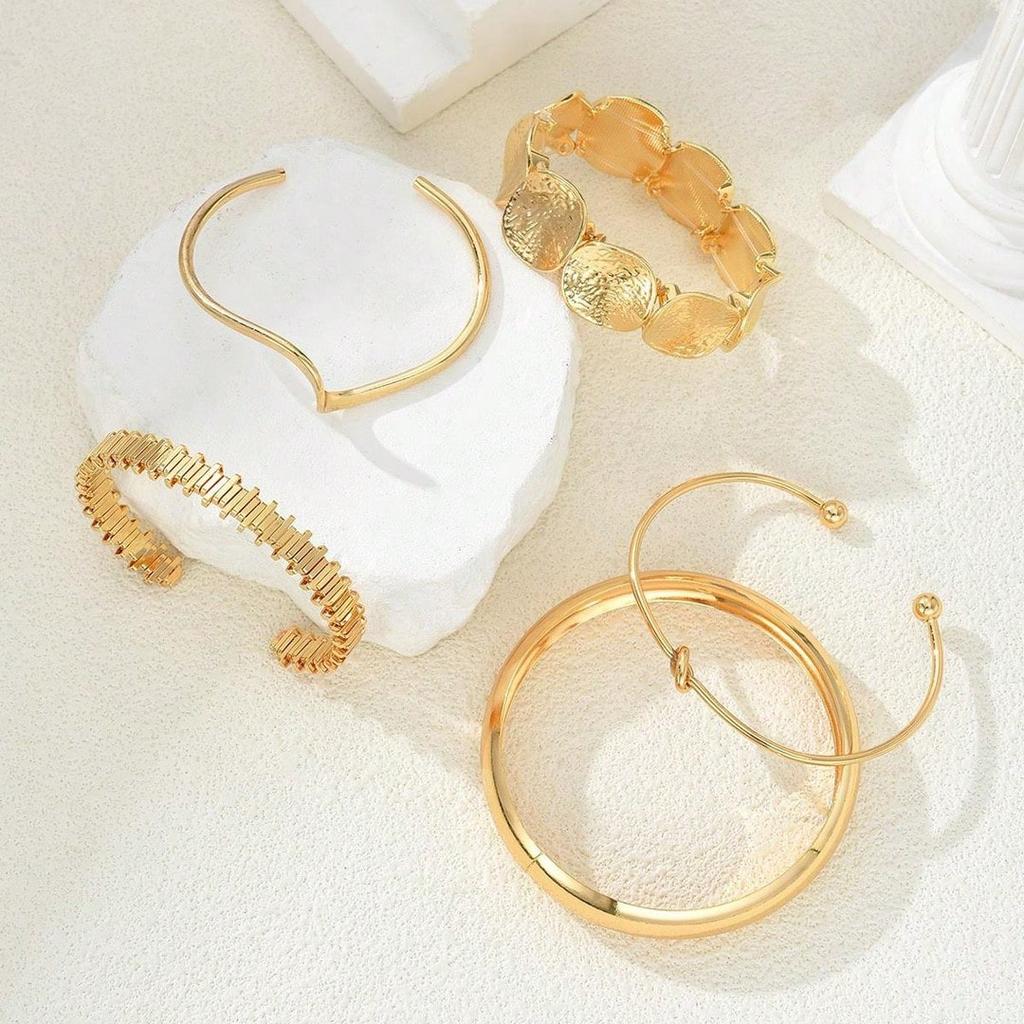 5pcs Vintage Exaggerated Luxury Geometric Design Wide Metal Gold Bangle Set, Suitable For Everyday Wear And Gifting