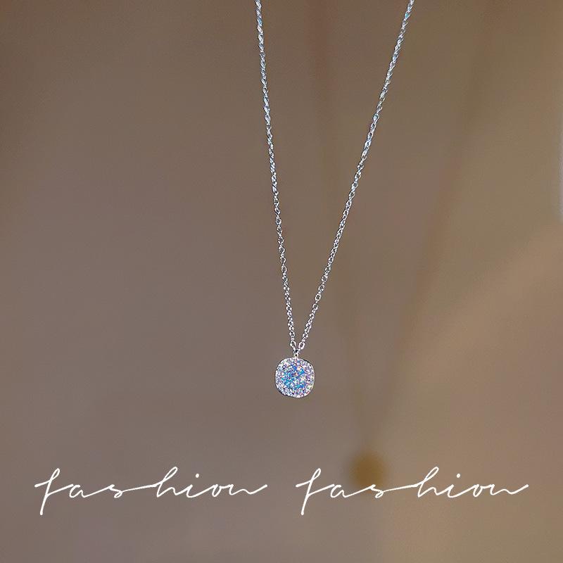 Butterfly zircon titanium steel necklace versatile niche light luxury collarbone chain with jewelry wholesale
