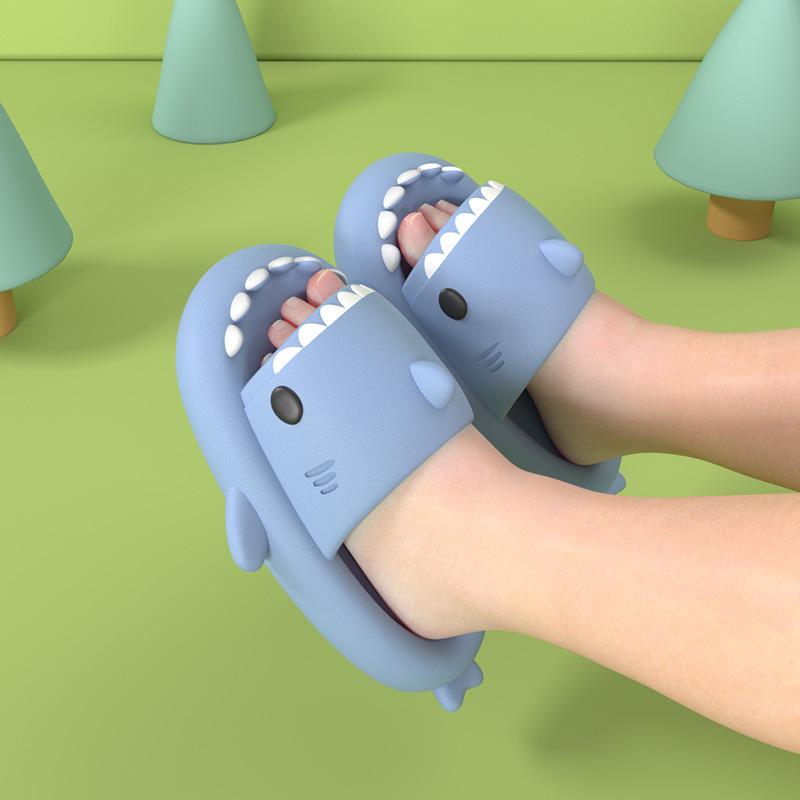 4cm Thick Sole Shark Slippers: Fun Cartoon EVA Slippers for Women, Men & Kids - Unique Stepping Sensation