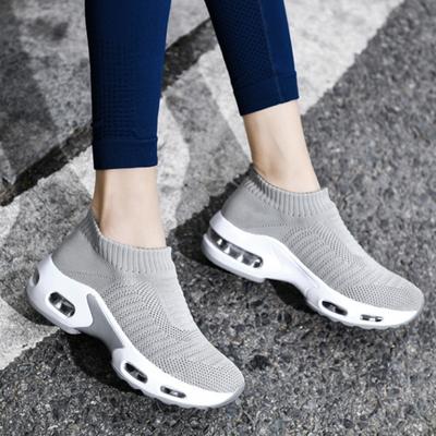 Women's Spring Breathable Soft Bottom Running Shoes Casual Air Cushion Plus Size Sneakers