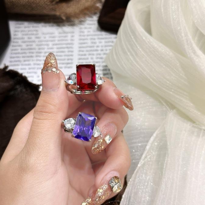 Hot Selling Seiko Heart Edge Diamond Square Zirconium Color Treasure Ring Luxury High Carbon Diamond Ring