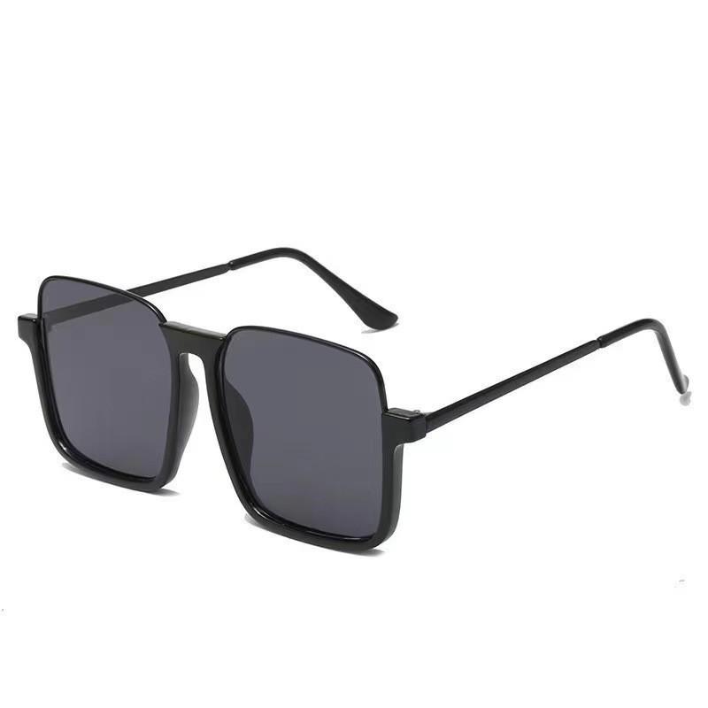 Cross-Outer Sunglasses, Retro Large-Frame Orange Sunglasses, Same Glasses.