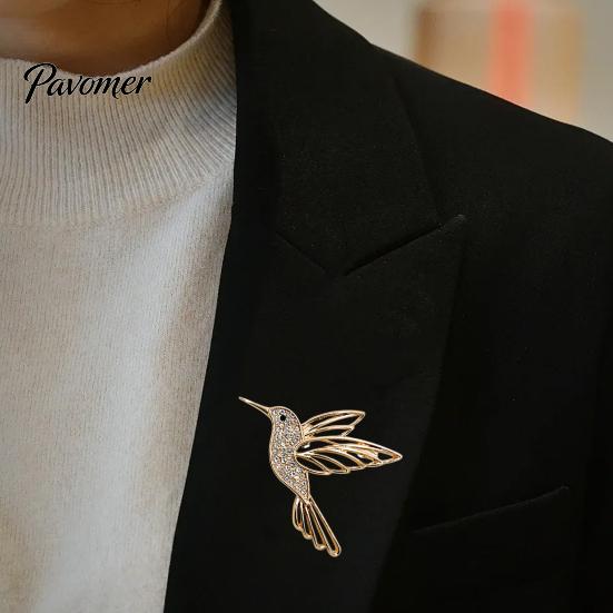 Golden Tone Bird Brooch Bling Rhinestone Hummingbird Brooch, Hollow Flying Alloy Daily Wear Pin, Jewelry Accessory for Coats Scarves Dresses